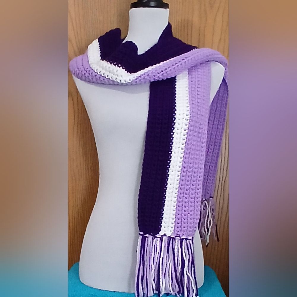 NEW Handcrafted Crocheted Scarf